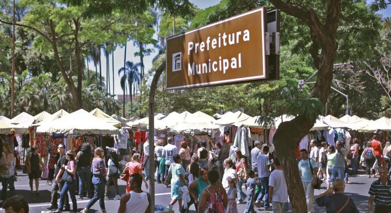 PBH abre edital com 71 vagas para expositores na Feira Hippie Foto: PBH/Divulgação