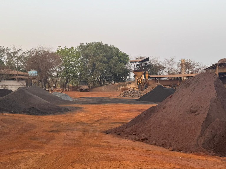 Operação da Polícia Federal suspende mineradoras ilegais em Minas Gerais