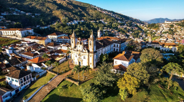 Turismo em Minas Gerais registra alta de 4,4% no ano, aponta Fecomércio MG